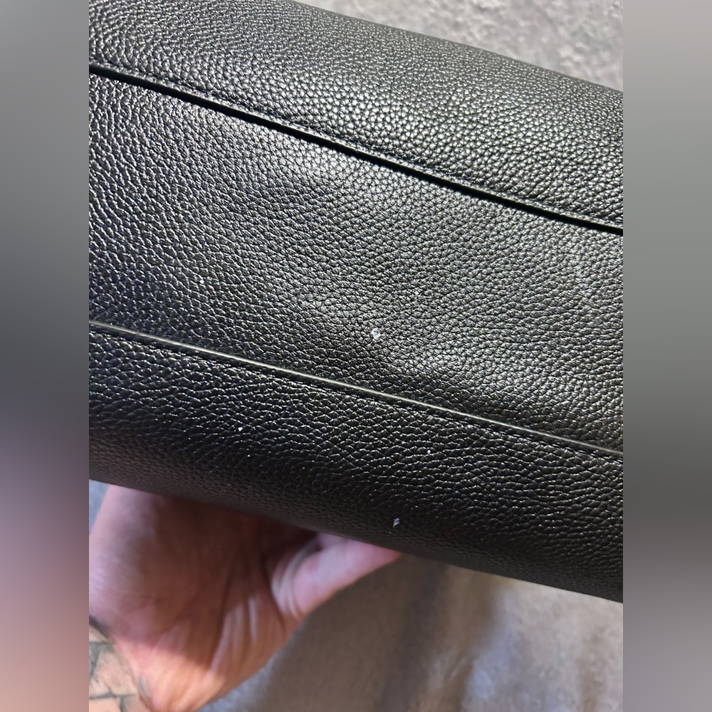 Tory Burch Everly Pebbled Leather Tote w/ Gold Hardware NWOT - Picture 9 of 16